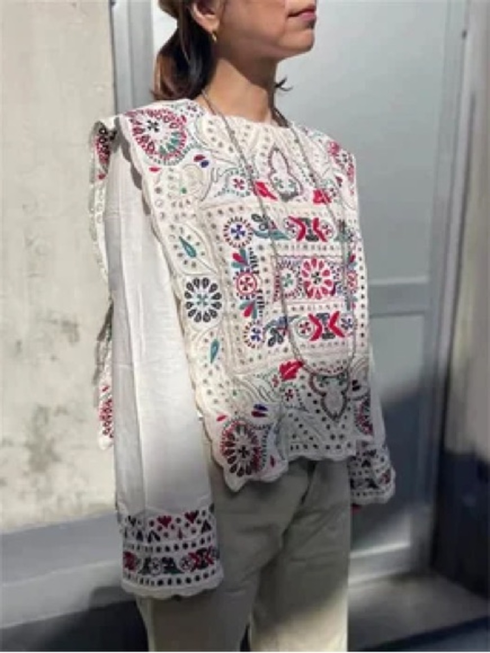 SEA NY Alicia emboridered top XL. Excellent condition